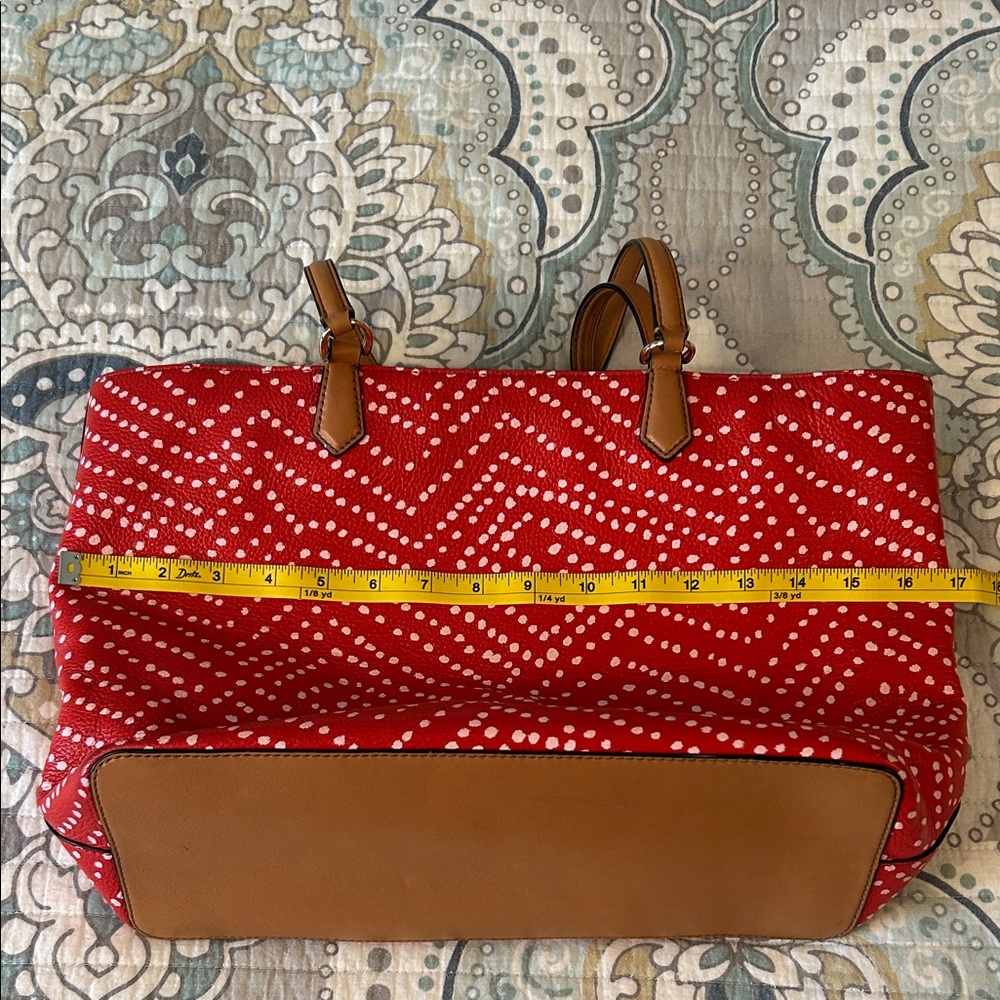 Diane Von Furstenberg Red and White Leather Tote with Pouch - Picture 11 of 14
